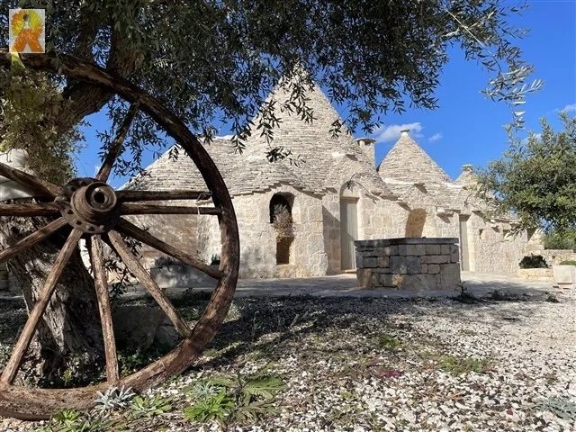 Villa in Alberobello, Apulia, Italy 1 - 15812359