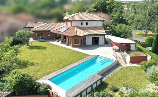 House in Marnac, Ramonville-Saint-Agne, France 1