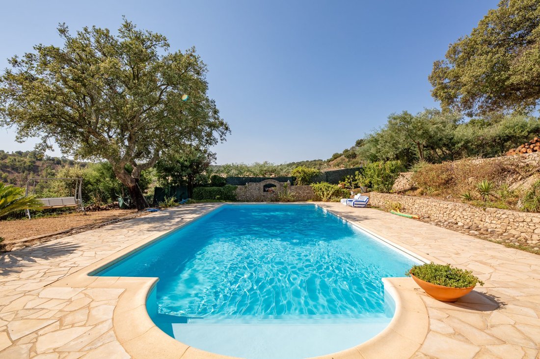 Villa in Le Plan-de-la-Tour, Provence-Alpes-Côte d'Azur, France 1 - 15705482