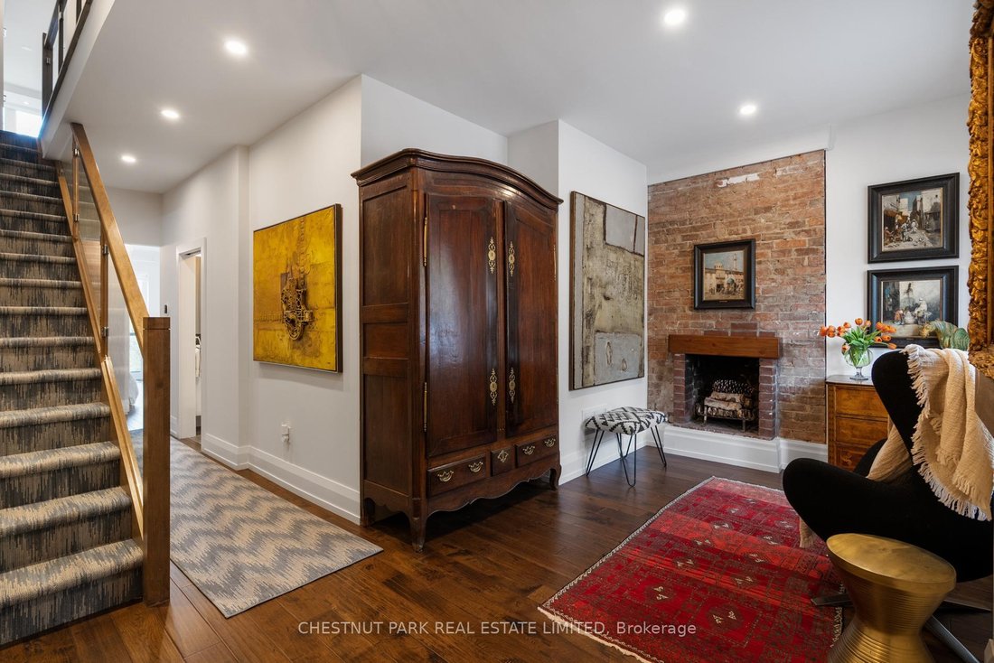 House in Toronto, Ontario, Canada 5 - 15812679