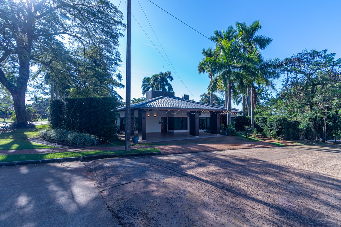House in Hernandarias, Alto Paraná Department, Paraguay 2 - 15812650