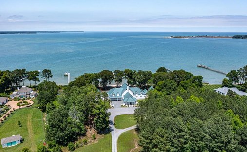 Estate in White Stone, Virginia, United States 1