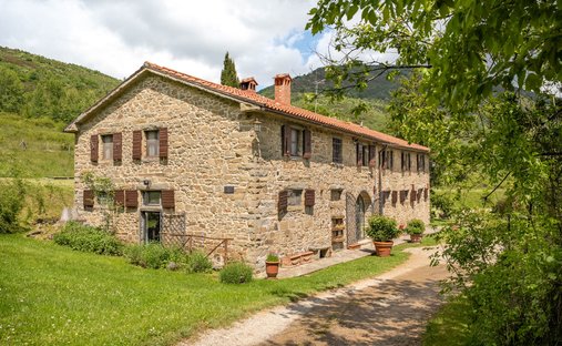 Casa de Campo en Castelfranco Piandiscò, Toscana, Italia 1