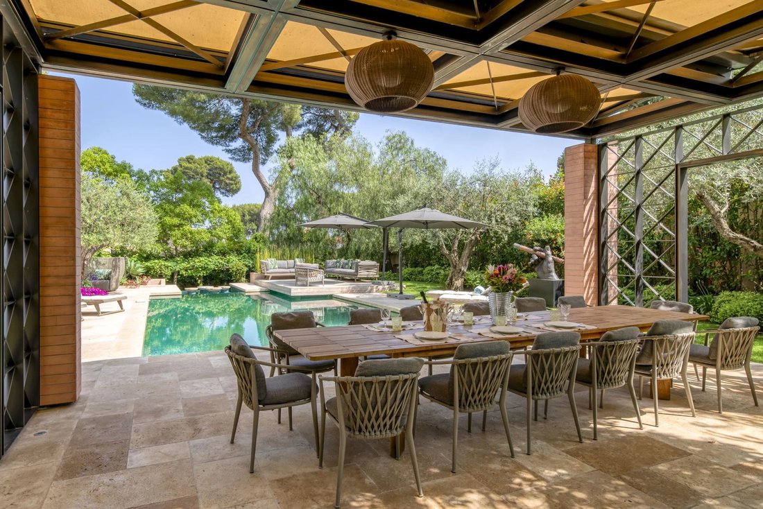 Villa in Antibes, Provence-Alpes-Côte d'Azur, France 4 - 15814896