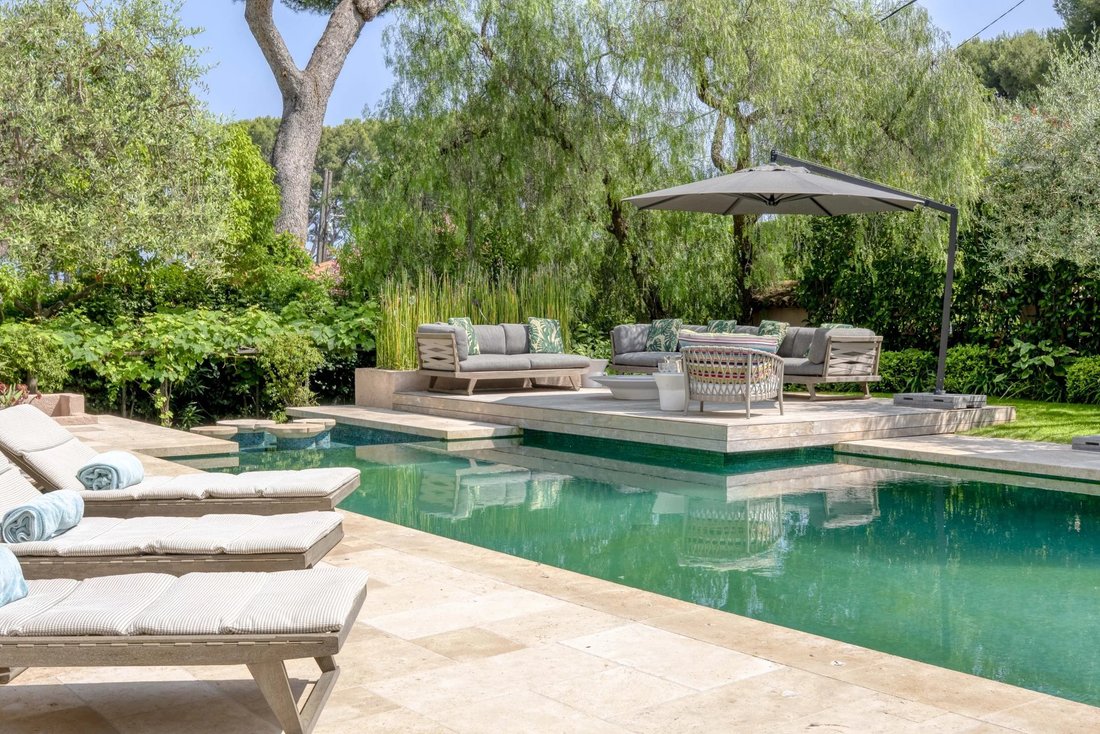 Villa in Antibes, Provence-Alpes-Côte d'Azur, France 3 - 15814896