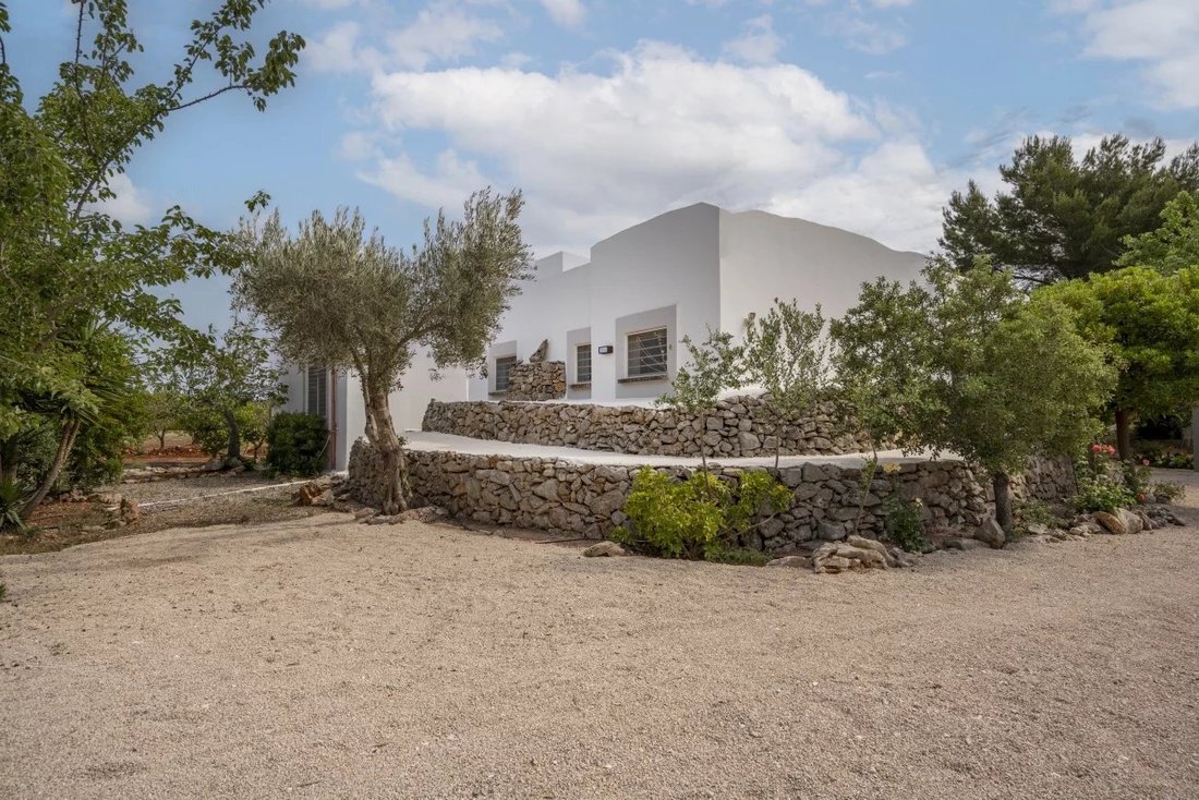 Villa in Sava, Apulia, Apulia, Italy 2 - 15814839