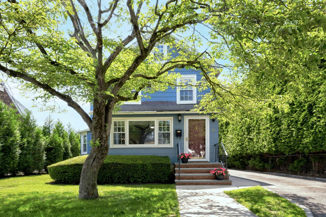 House in Port Washington, New York, United States 2 - 15814754