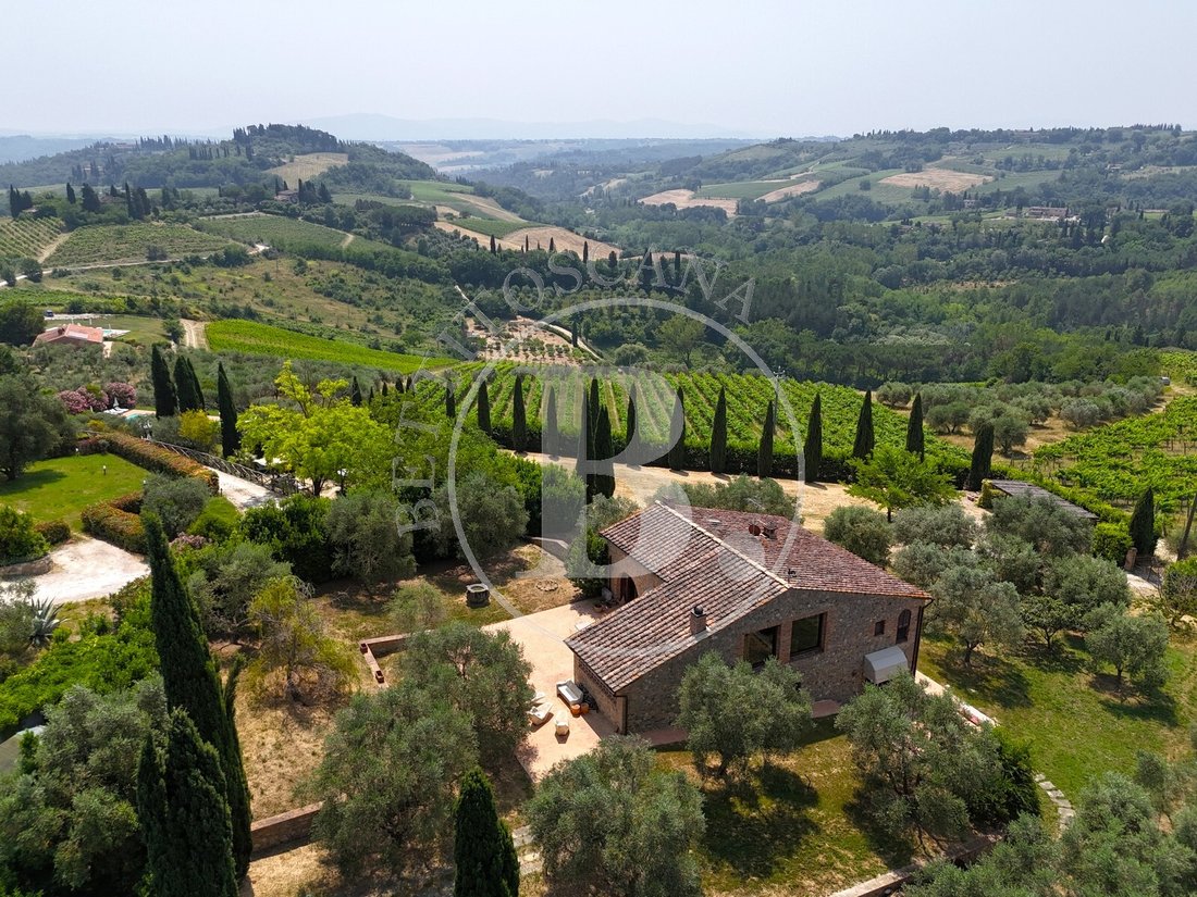House in San Gimignano, Tuscany, Italy 4 - 15814569