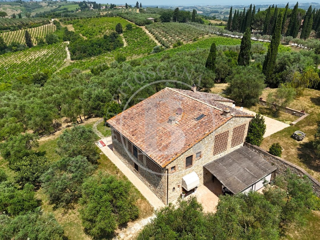 House in San Gimignano, Tuscany, Italy 3 - 15814569