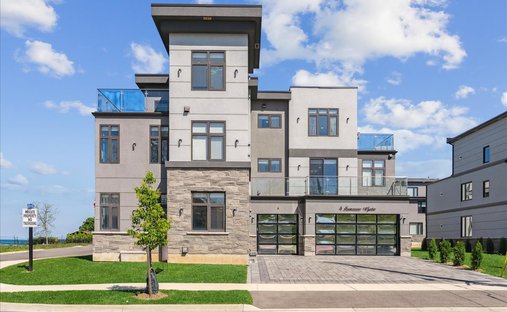 House in Hamilton, Ontario, Canada 1