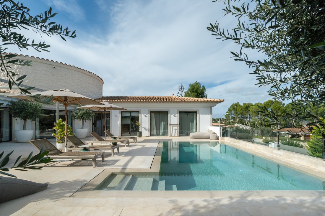 Villa in Santa Ponsa, Balearic Islands, Spain 1 - 15823063