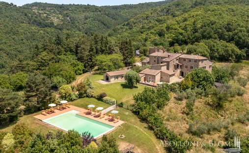 Casa di campagna a Palazzo del Pero, Toscana, Italia 1