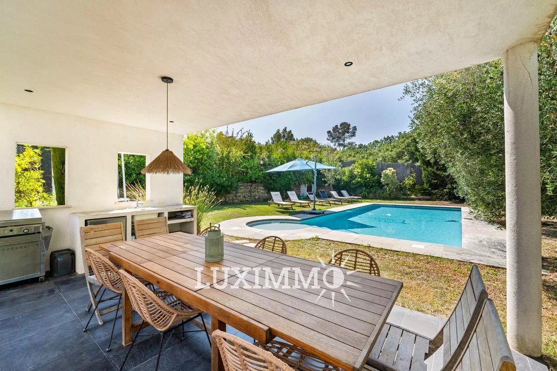 Villa in Valbonne, Provence-Alpes-Côte d'Azur, France 3 - 15823231