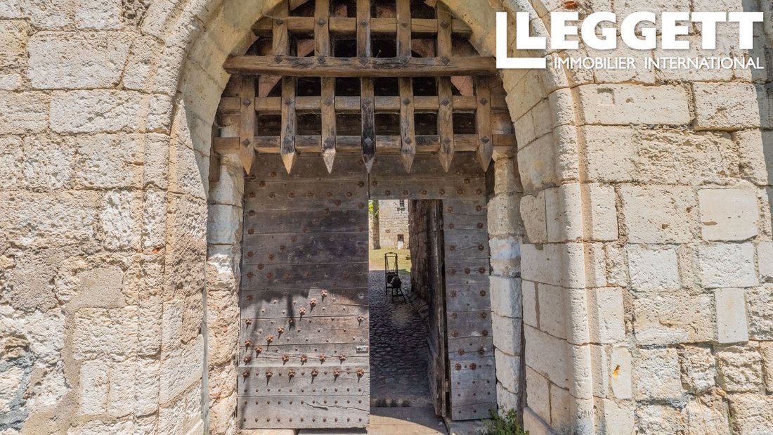 Whispers of the 10th Century: A Périgord Castle Steeped in Time’s Embrace