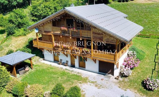 House in Villard-sur-Doron, Auvergne-Rhône-Alpes, France 1