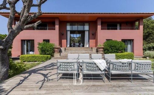 Villa in Lecci, Corsica, France 1