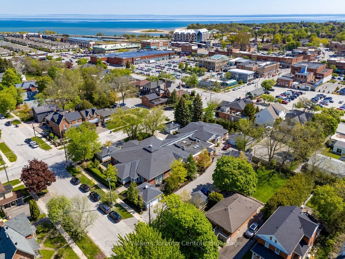 House in Collingwood, Ontario, Canada 3 - 15818045