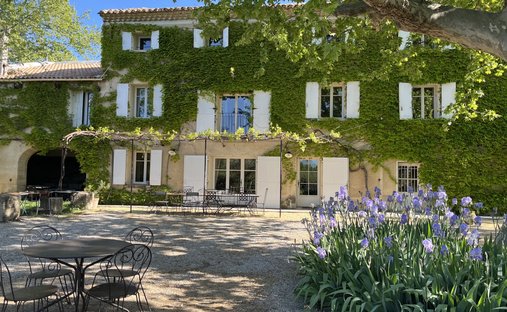 House in Orange, Provence-Alpes-Côte d'Azur, France 1