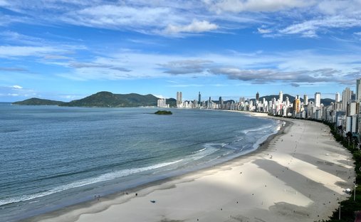 Eigentumswohnung in Centro, Santa Catarina, Brasilien 1