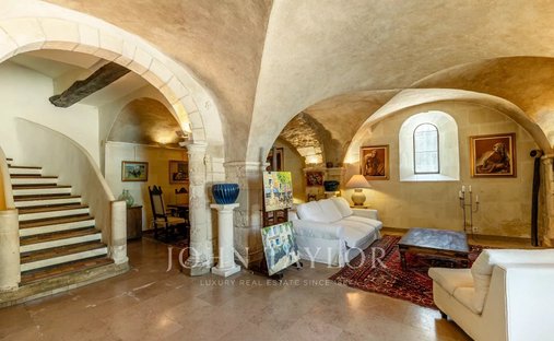 House in Oppède, Provence-Alpes-Côte d'Azur, France 1