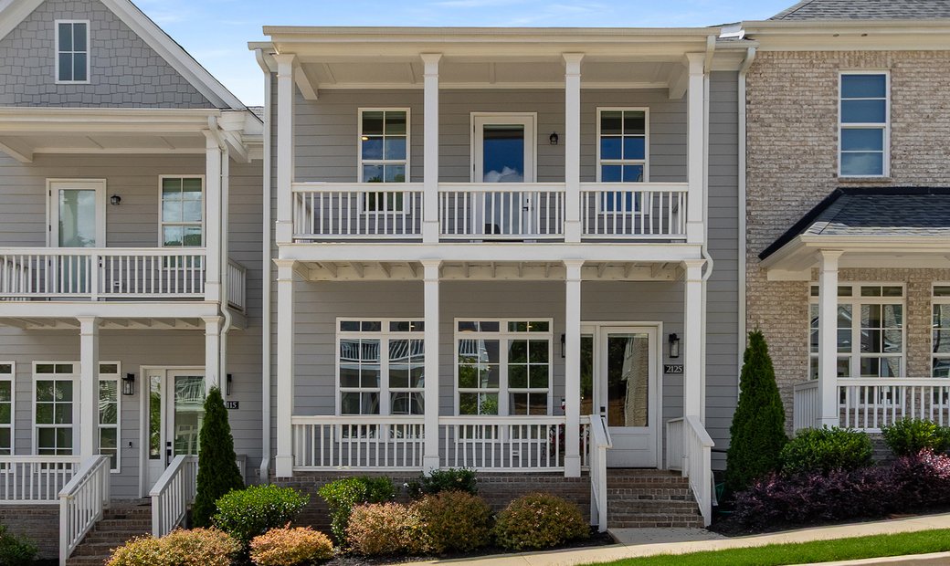 Luxury Townhome With Park Access, Private In Roswell, Georgia, United