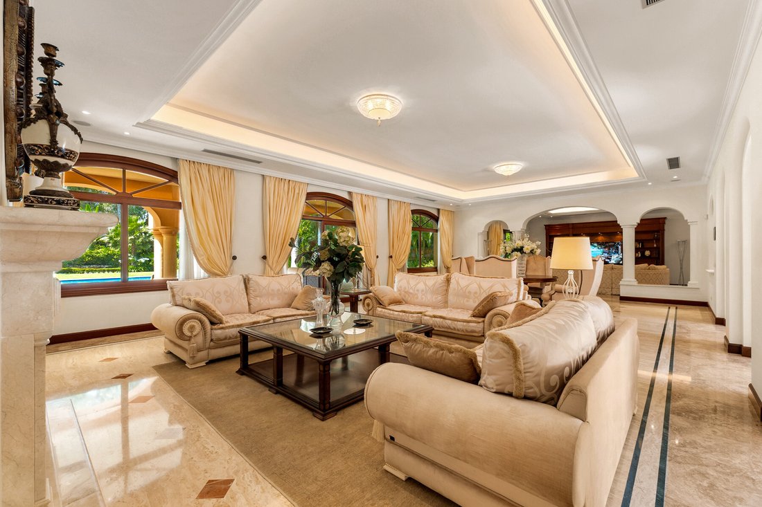 Villa in Guadalmina Baja, San Pedro de Alcantara, Spain 3 - 15709490