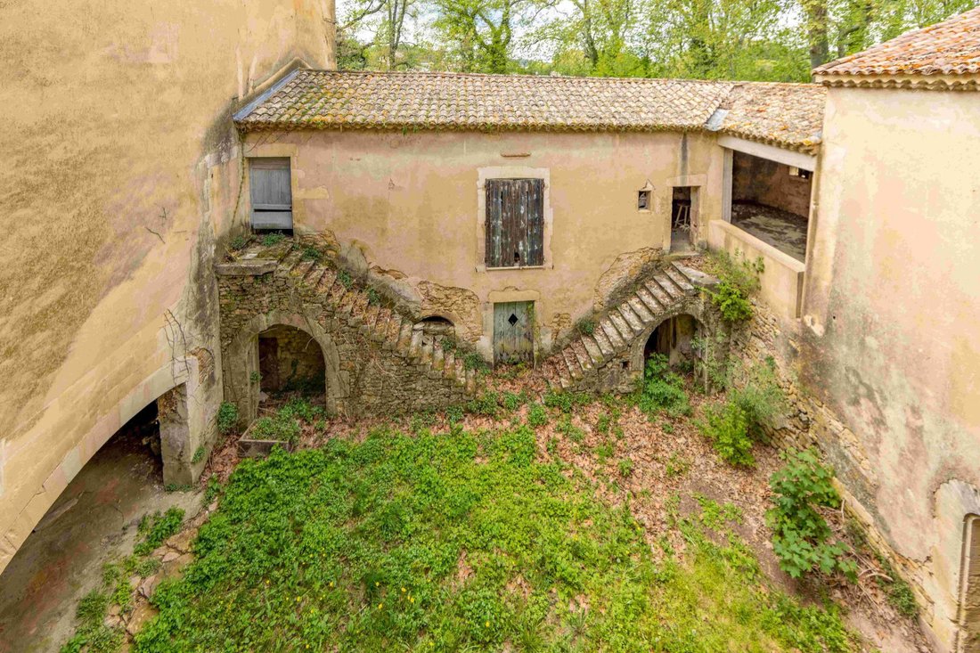 A 15th-Century Vineyard Château Where Time Stands Still in Provence’s Golden Hills