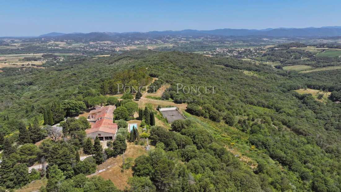 Estate in Roullens, Occitania, France 4 - 15568980