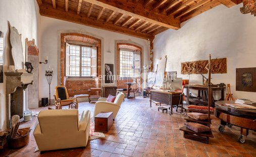Apartment in Historic Center, Lucca, Tuscany 1