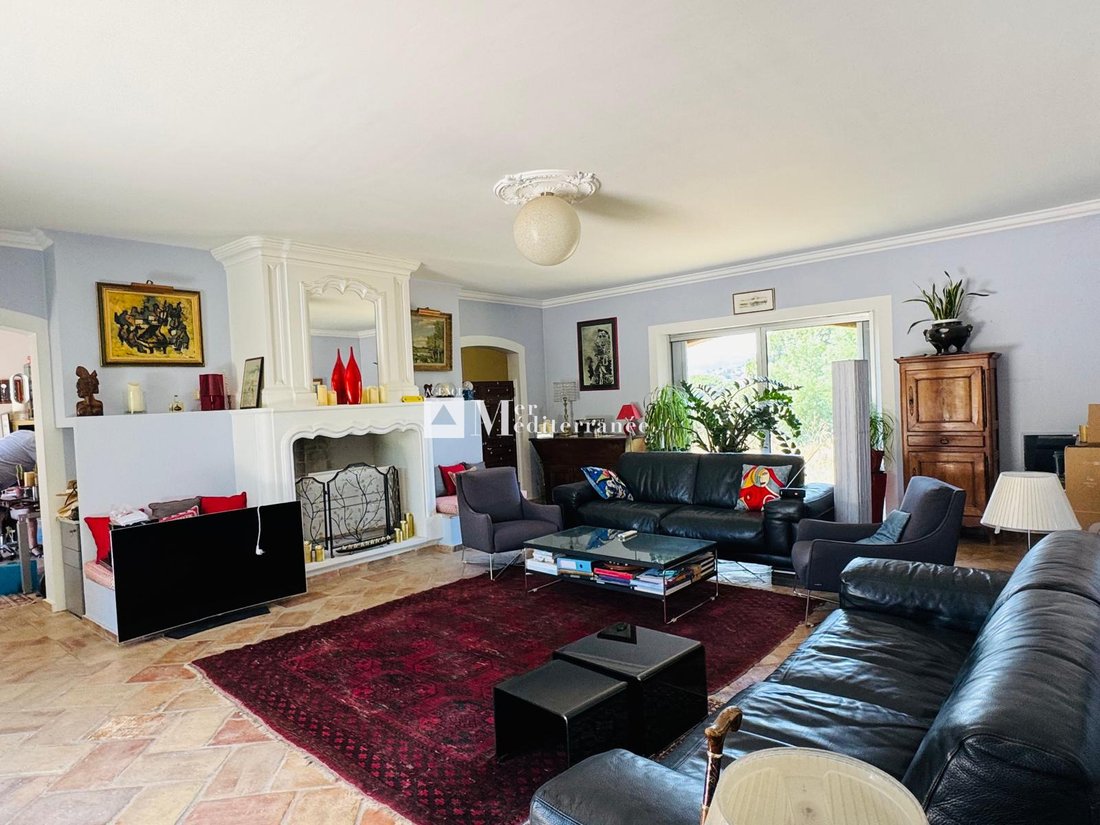 A Provençal Dream: 20 Hectares of Timeless Elegance & Endless Horizon - 5