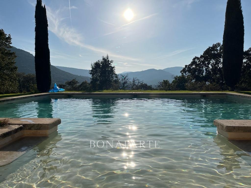 Provençal Dream: A Stone Sanctuary Where Time Stands Still