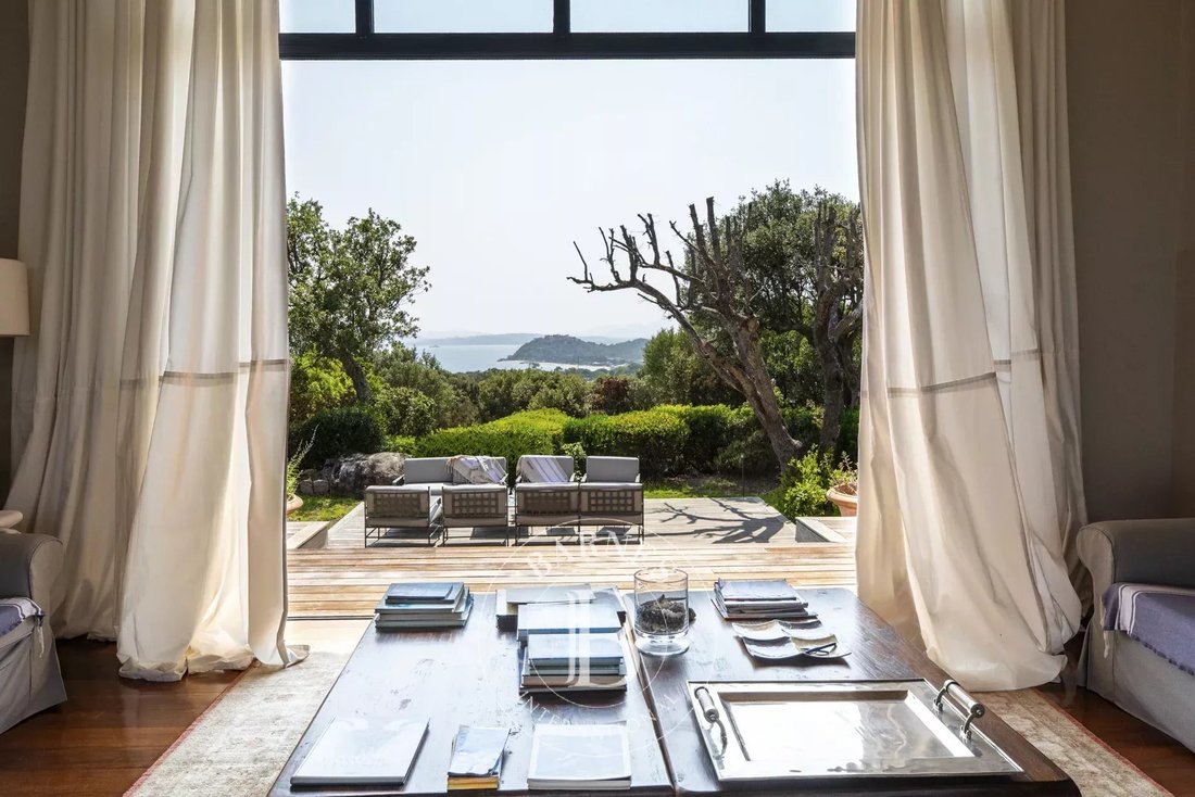 Villa in Lecci, Corsica, France 4 - 12952528