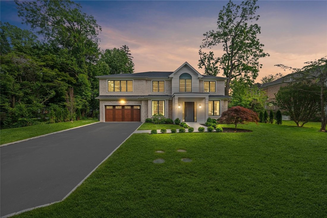 House in Great Neck, NY, United States 1 - 15818356