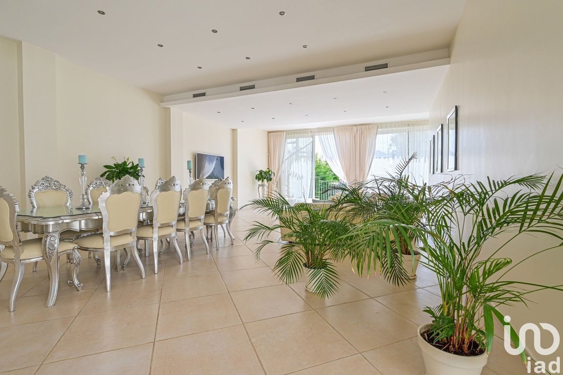 House in Saint-Cloud, Ile-de-France, France 4 - 15823625