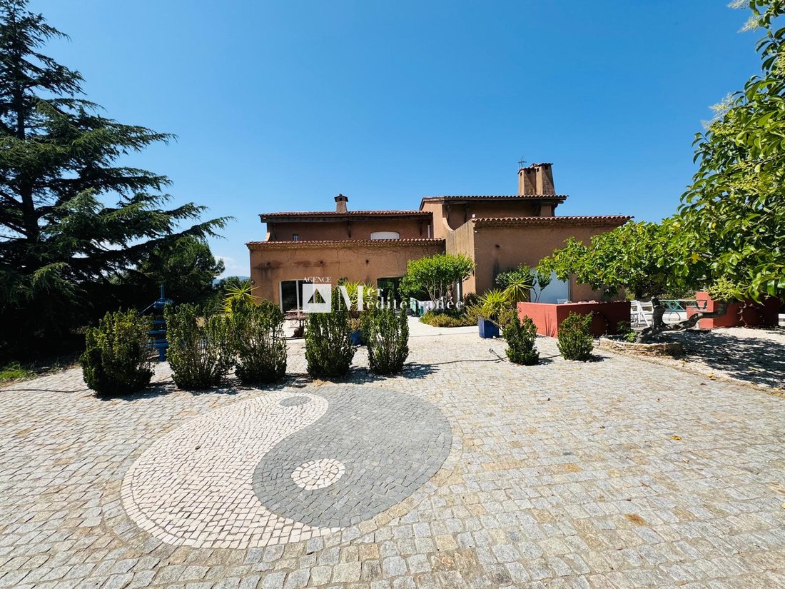 A Provençal Dream: 20 Hectares of Timeless Elegance & Endless Horizon