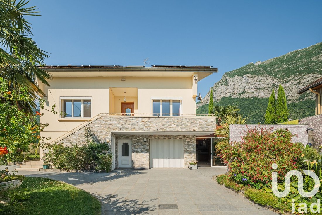 House in Barnave-Saint Robert, Saint-Egreve, France 3 - 15823620