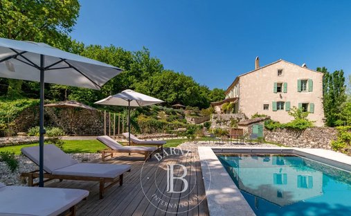Estate in Grignan, Auvergne-Rhône-Alpes, France 1