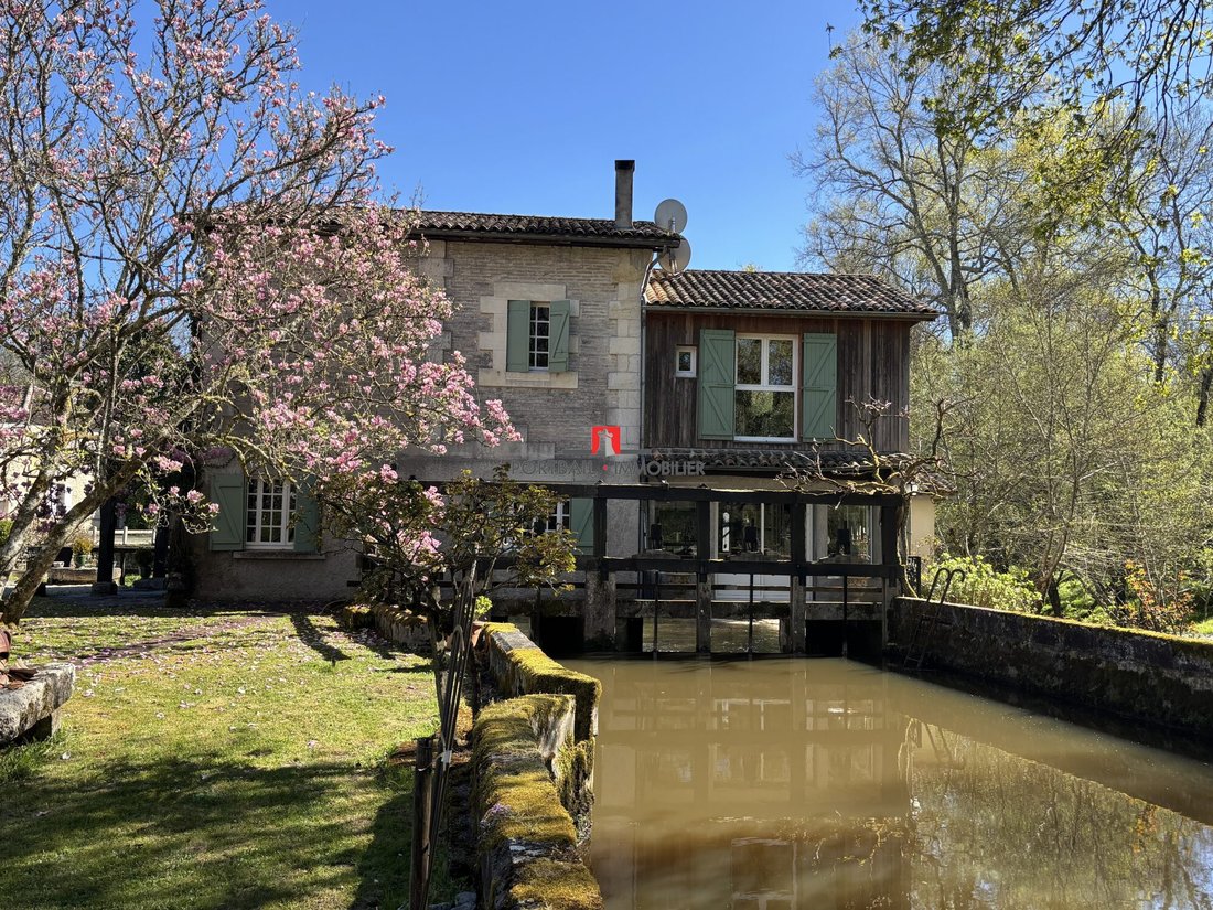 House in Libourne, Nouvelle-Aquitaine, France 2 - 15433421