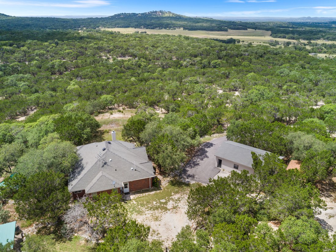 House in Bandera, Texas, United States 2 - 15820719