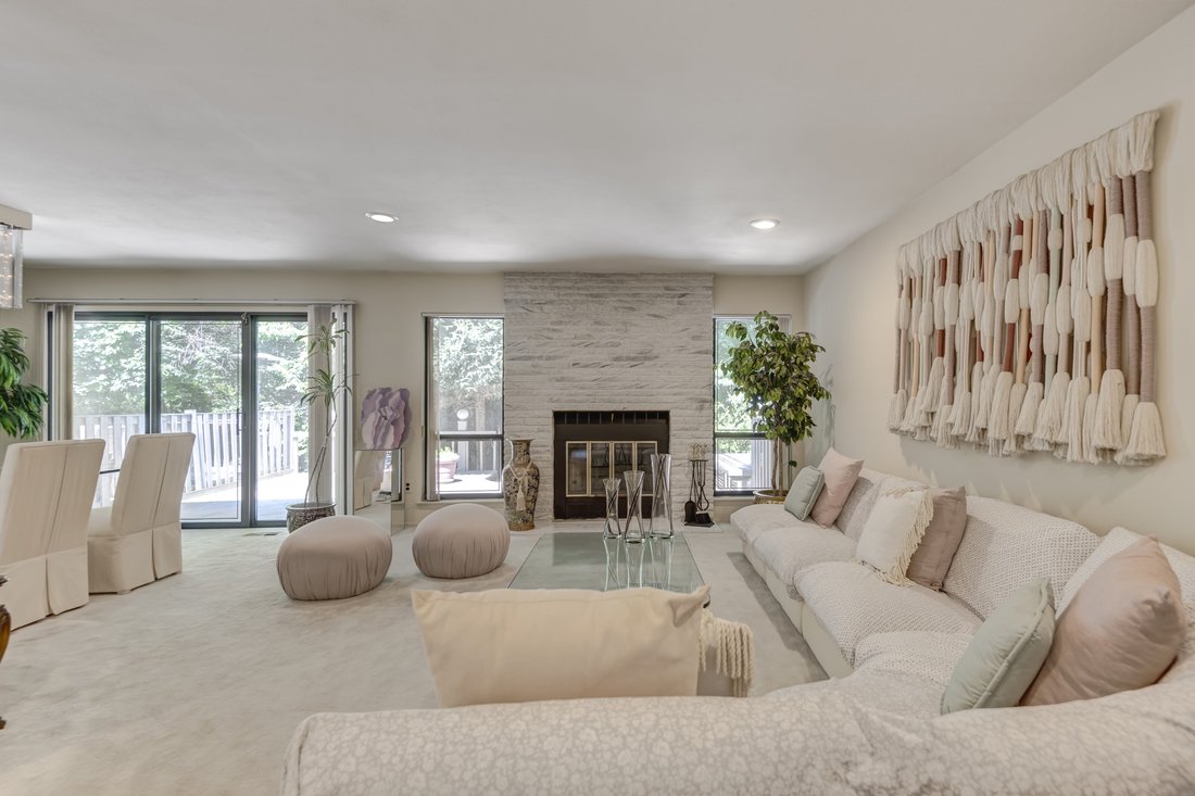 Condo in Jericho, New York, United States 3 - 15818061