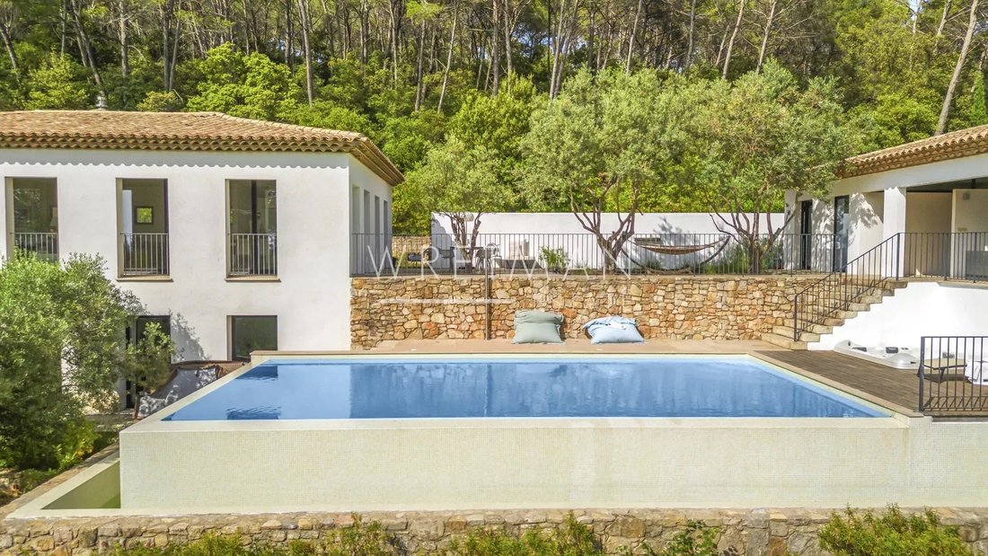 Villa in Est, Lorgues, France 2 - 15823281