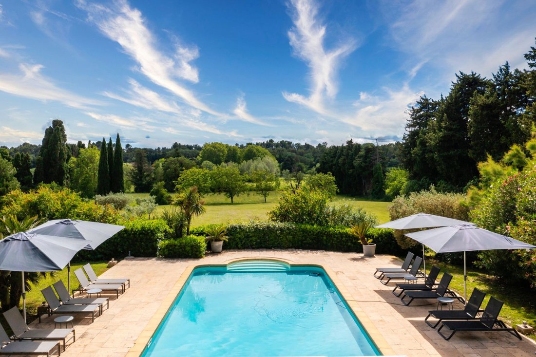 House in Vacqueyras, Provence-Alpes-Côte d'Azur, France 1 - 12616864