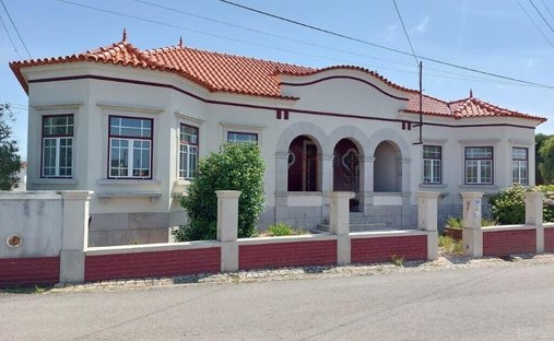 House in Coimbrao, Leiria District, Portugal 1