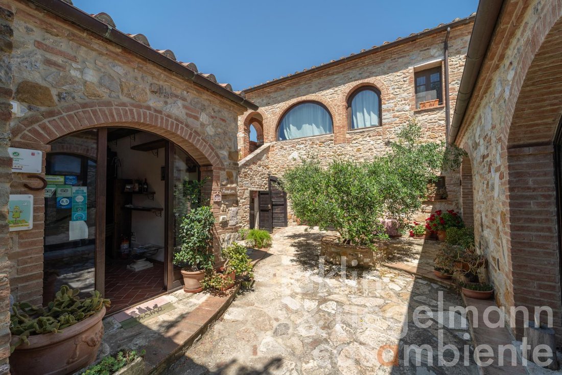Farm Ranch in Rapolano Terme, Tuscany, Italy 1 - 15815155