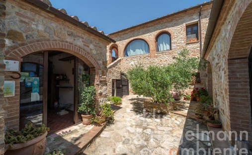 Farm Ranch in Rapolano Terme, Tuscany, Italy 1