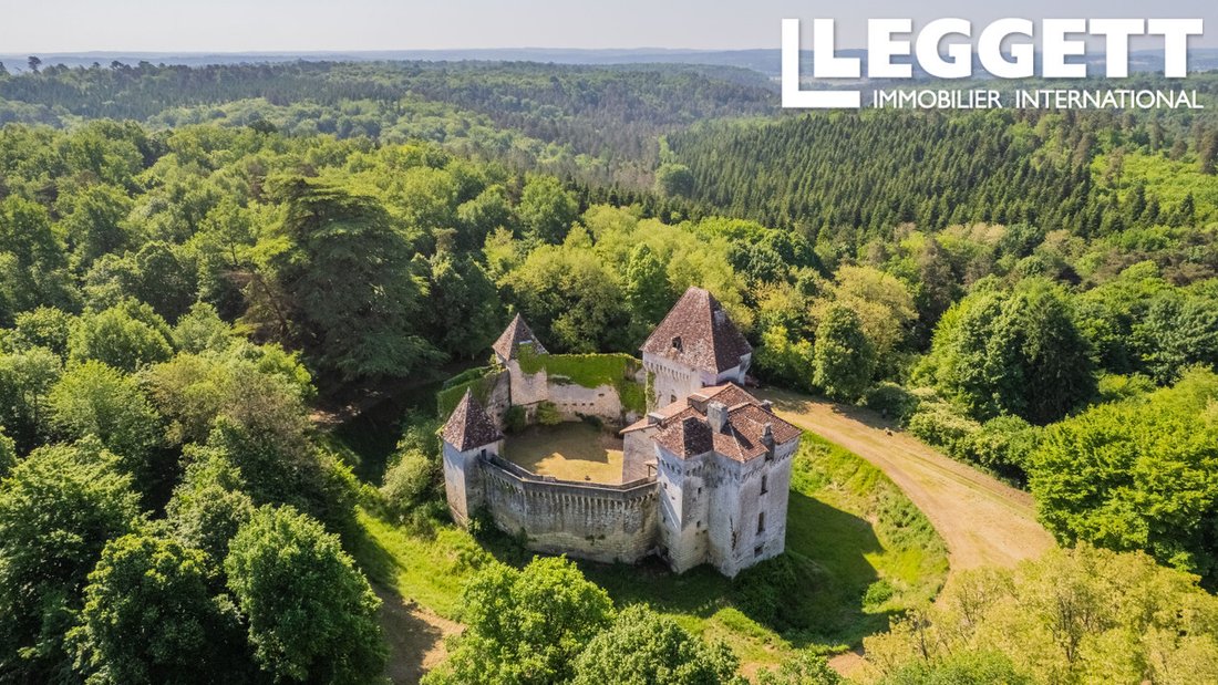 Whispers of the 10th Century: A Périgord Castle Steeped in Time’s Embrace