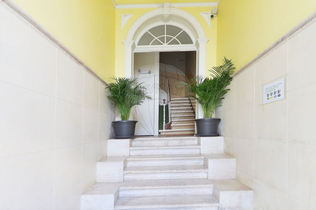 Estate in Santo Antonio, Lisbon, Portugal 1 - 15819576