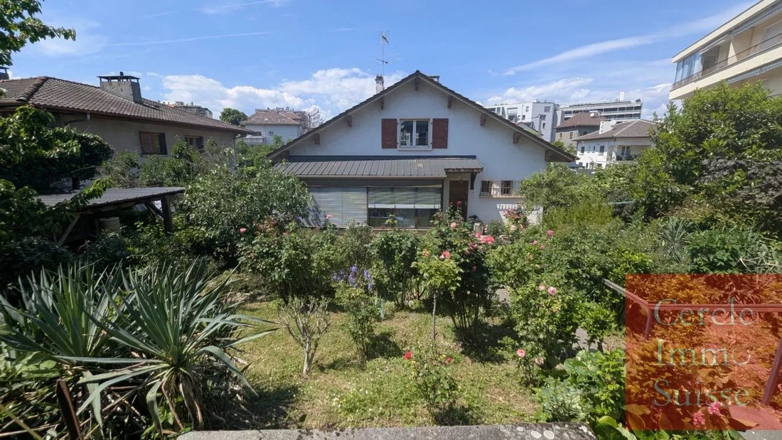 Townhouse in Centre, Gaillard, France 1 - 15815081