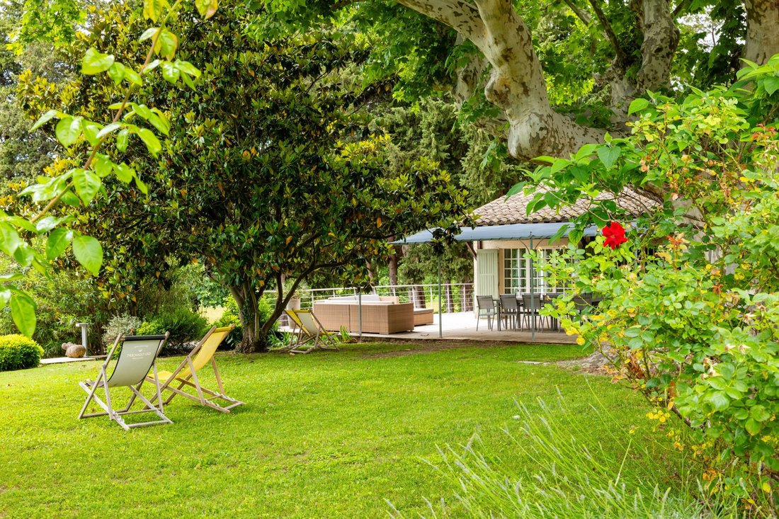 House in Vacqueyras, Provence-Alpes-Côte d'Azur, France 3 - 12616864