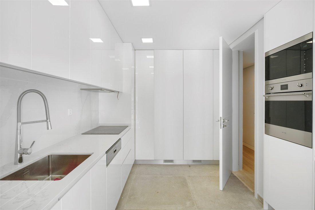 Apartment in Carcavelos e Parede, Lisbon, Portugal 4 - 14095961
